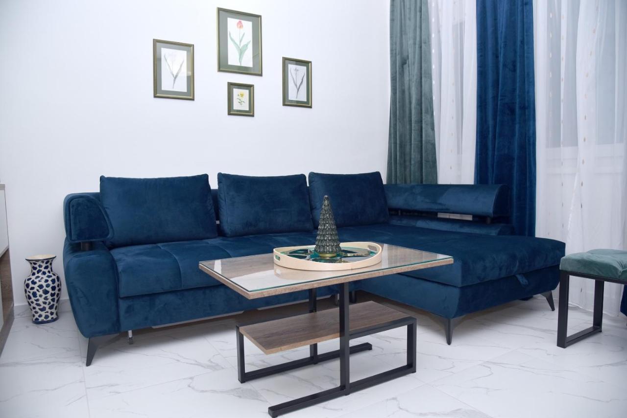 La Luna Premium Deluxe Apartment With Free Jacuzzi, Bikes & Covered Parking Nasice Extérieur photo